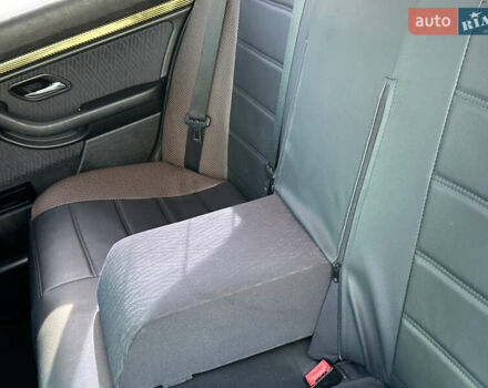 Серый БМВ 5 Серия, объемом двигателя 3 л и пробегом 316 тыс. км за 8000 $, фото 9 на Automoto.ua