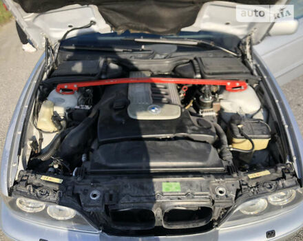 Серый БМВ 5 Серия, объемом двигателя 3 л и пробегом 350 тыс. км за 5000 $, фото 12 на Automoto.ua