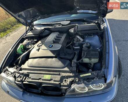 Серый БМВ 5 Серия, объемом двигателя 3 л и пробегом 316 тыс. км за 8000 $, фото 18 на Automoto.ua