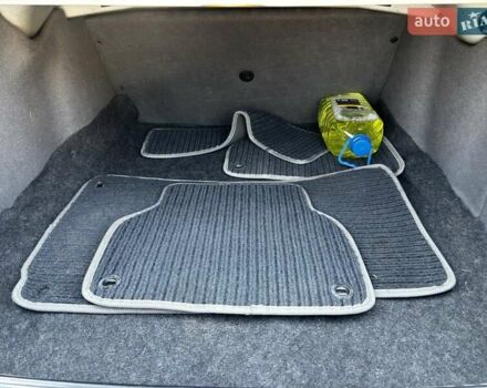 Сірий БМВ 5 Серія, об'ємом двигуна 4.4 л та пробігом 350 тис. км за 8400 $, фото 12 на Automoto.ua