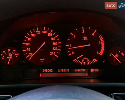 Серый БМВ 5 Серия, объемом двигателя 3 л и пробегом 298 тыс. км за 8800 $, фото 29 на Automoto.ua