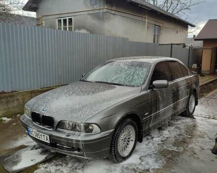 Серый БМВ 5 Серия, объемом двигателя 3 л и пробегом 390 тыс. км за 6500 $, фото 3 на Automoto.ua