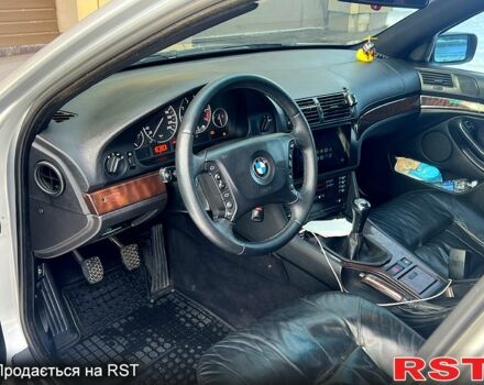 Серый БМВ 5 Серия, объемом двигателя 2.5 л и пробегом 400 тыс. км за 6500 $, фото 5 на Automoto.ua