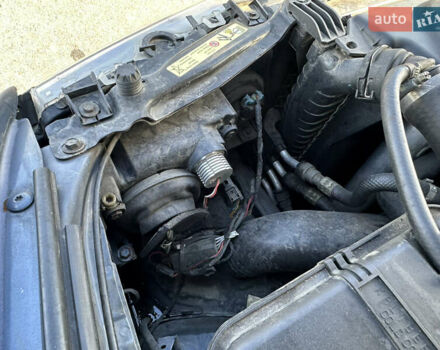 Серый БМВ 5 Серия, объемом двигателя 3 л и пробегом 316 тыс. км за 8000 $, фото 21 на Automoto.ua