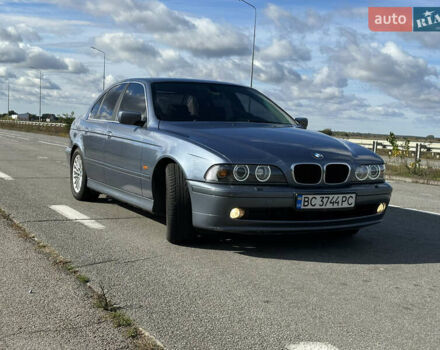 Серый БМВ 5 Серия, объемом двигателя 3 л и пробегом 316 тыс. км за 8000 $, фото 1 на Automoto.ua