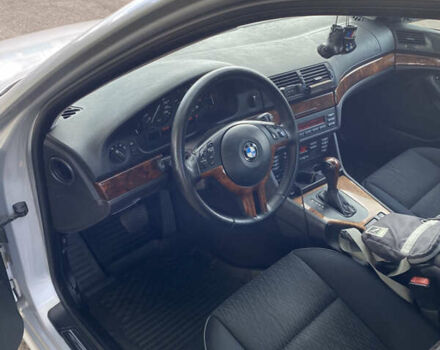 Серый БМВ 5 Серия, объемом двигателя 2.5 л и пробегом 330 тыс. км за 7500 $, фото 7 на Automoto.ua