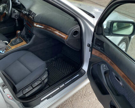 Серый БМВ 5 Серия, объемом двигателя 2.5 л и пробегом 330 тыс. км за 7500 $, фото 5 на Automoto.ua