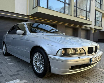 Серый БМВ 5 Серия, объемом двигателя 3 л и пробегом 298 тыс. км за 9300 $, фото 3 на Automoto.ua