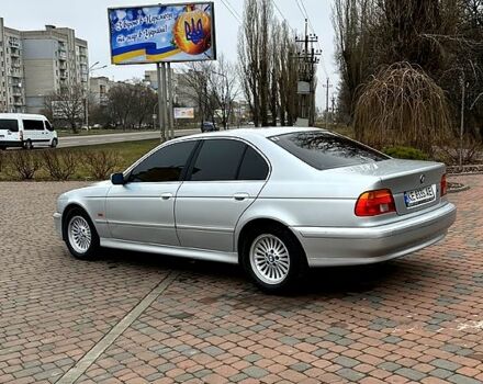 Серый БМВ 5 Серия, объемом двигателя 2 л и пробегом 340 тыс. км за 5599 $, фото 2 на Automoto.ua