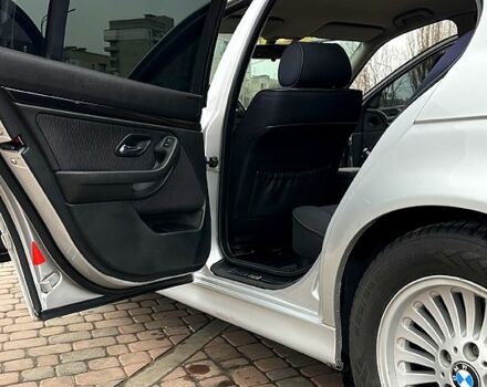 Серый БМВ 5 Серия, объемом двигателя 2 л и пробегом 340 тыс. км за 5599 $, фото 8 на Automoto.ua