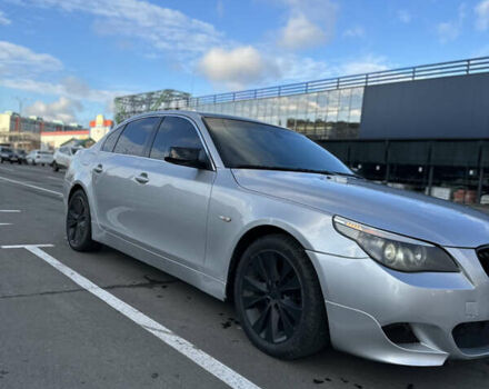 Серый БМВ 5 Серия, объемом двигателя 3 л и пробегом 317 тыс. км за 7800 $, фото 1 на Automoto.ua