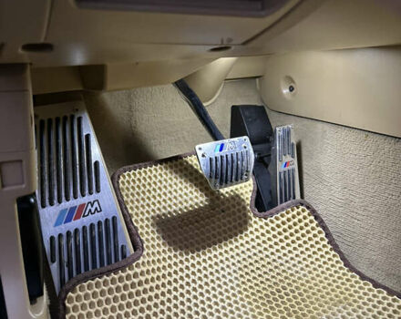 Серый БМВ 5 Серия, объемом двигателя 3 л и пробегом 345 тыс. км за 9500 $, фото 25 на Automoto.ua