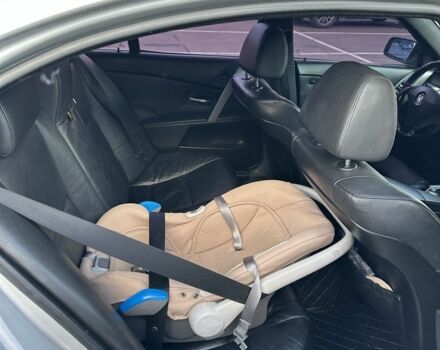 Серый БМВ 5 Серия, объемом двигателя 3 л и пробегом 317 тыс. км за 7800 $, фото 3 на Automoto.ua