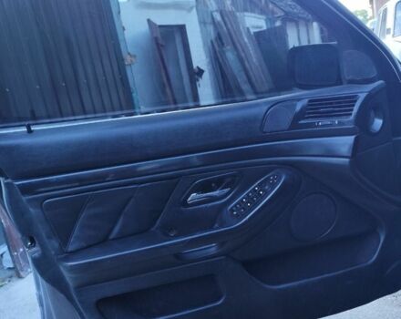 Серый БМВ 5 Серия, объемом двигателя 2.5 л и пробегом 500 тыс. км за 5500 $, фото 10 на Automoto.ua