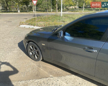 Серый БМВ 5 Серия, объемом двигателя 2.99 л и пробегом 381 тыс. км за 7850 $, фото 1 на Automoto.ua