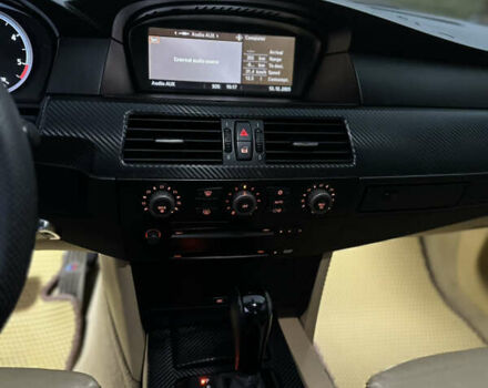 Серый БМВ 5 Серия, объемом двигателя 3 л и пробегом 345 тыс. км за 9500 $, фото 15 на Automoto.ua