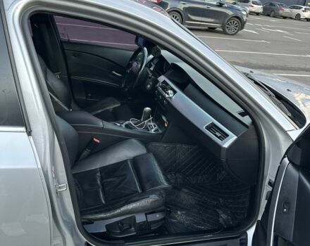 Серый БМВ 5 Серия, объемом двигателя 3 л и пробегом 317 тыс. км за 7800 $, фото 6 на Automoto.ua