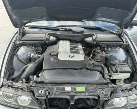 Серый БМВ 5 Серия, объемом двигателя 3 л и пробегом 370 тыс. км за 8500 $, фото 7 на Automoto.ua