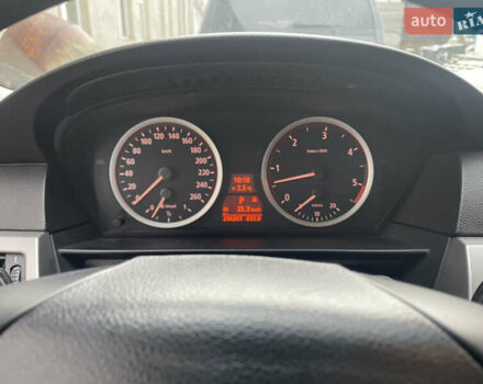 Серый БМВ 5 Серия, объемом двигателя 2.5 л и пробегом 234 тыс. км за 10000 $, фото 9 на Automoto.ua