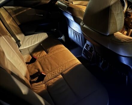 Серый БМВ 5 Серия, объемом двигателя 3 л и пробегом 354 тыс. км за 8399 $, фото 9 на Automoto.ua