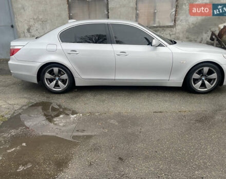 Серый БМВ 5 Серия, объемом двигателя 2.5 л и пробегом 234 тыс. км за 10000 $, фото 1 на Automoto.ua