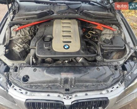 Серый БМВ 5 Серия, объемом двигателя 3 л и пробегом 387 тыс. км за 6400 $, фото 7 на Automoto.ua