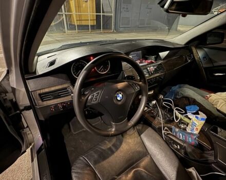 Серый БМВ 5 Серия, объемом двигателя 2.5 л и пробегом 280 тыс. км за 4499 $, фото 4 на Automoto.ua