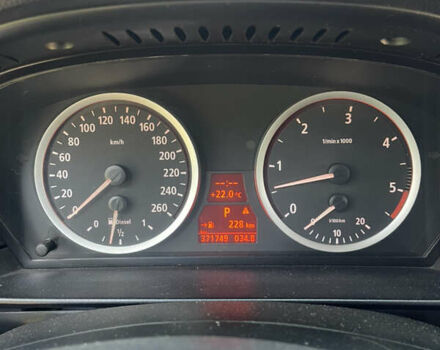 Серый БМВ 5 Серия, объемом двигателя 2.5 л и пробегом 372 тыс. км за 8300 $, фото 11 на Automoto.ua