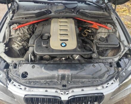 Серый БМВ 5 Серия, объемом двигателя 3 л и пробегом 387 тыс. км за 6400 $, фото 7 на Automoto.ua