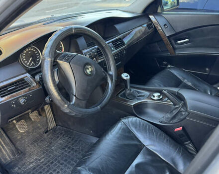 БМВ 5 Серия 2004 в Киеве на Automoto.ua Серый БМВ 5 Серия, объемом двигателя 2.17 л и пробегом 300 тыс. км за 5400 $, фото 4 на Automoto.ua