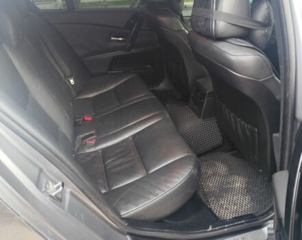 Серый БМВ 5 Серия, объемом двигателя 3 л и пробегом 387 тыс. км за 6400 $, фото 4 на Automoto.ua