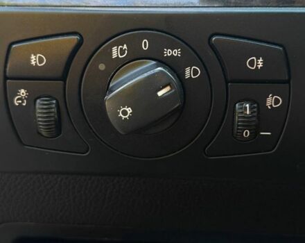 Серый БМВ 5 Серия, объемом двигателя 3 л и пробегом 350 тыс. км за 5700 $, фото 12 на Automoto.ua