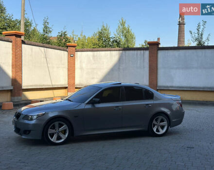 Серый БМВ 5 Серия, объемом двигателя 3 л и пробегом 297 тыс. км за 11000 $, фото 3 на Automoto.ua