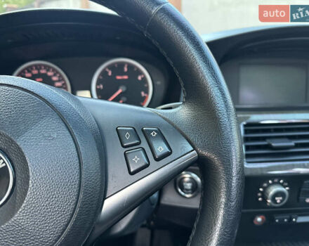 Серый БМВ 5 Серия, объемом двигателя 3 л и пробегом 297 тыс. км за 11000 $, фото 27 на Automoto.ua