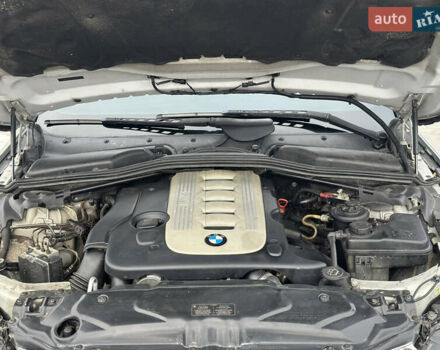 Сірий БМВ 5 Серія, об'ємом двигуна 3 л та пробігом 341 тис. км за 8300 $, фото 22 на Automoto.ua