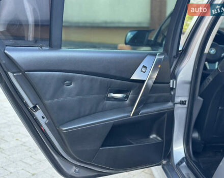 Серый БМВ 5 Серия, объемом двигателя 3 л и пробегом 297 тыс. км за 11000 $, фото 23 на Automoto.ua