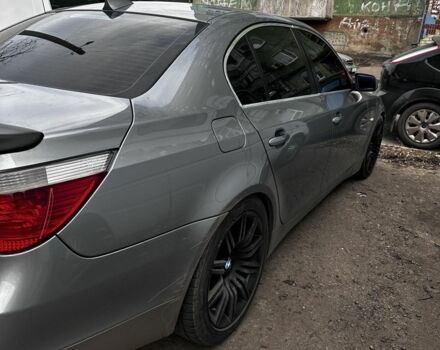 Серый БМВ 5 Серия, объемом двигателя 4.4 л и пробегом 318 тыс. км за 9999 $, фото 4 на Automoto.ua