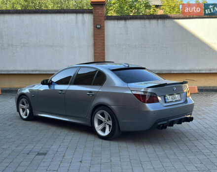 Серый БМВ 5 Серия, объемом двигателя 3 л и пробегом 297 тыс. км за 11000 $, фото 4 на Automoto.ua