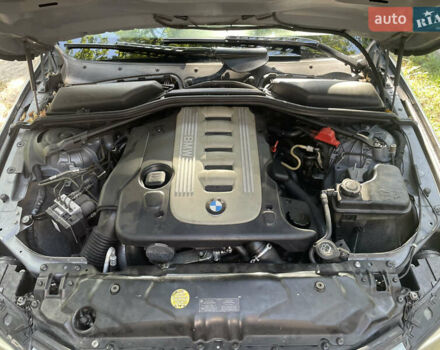 Серый БМВ 5 Серия, объемом двигателя 2.5 л и пробегом 372 тыс. км за 8300 $, фото 12 на Automoto.ua