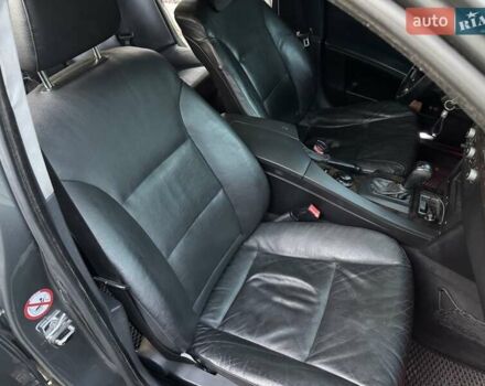 Серый БМВ 5 Серия, объемом двигателя 3 л и пробегом 380 тыс. км за 10300 $, фото 18 на Automoto.ua