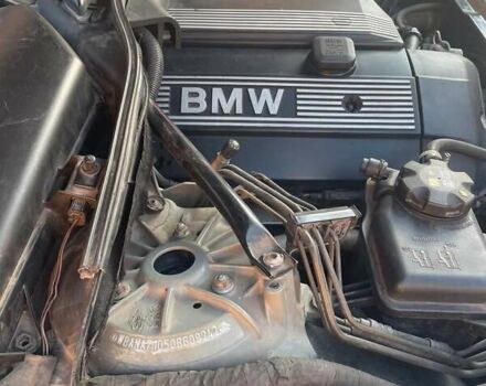 Серый БМВ 5 Серия, объемом двигателя 3 л и пробегом 330 тыс. км за 7000 $, фото 12 на Automoto.ua