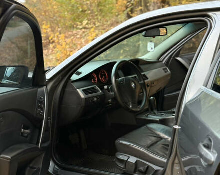 Серый БМВ 5 Серия, объемом двигателя 2.5 л и пробегом 336 тыс. км за 7750 $, фото 24 на Automoto.ua