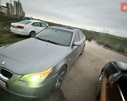 Серый БМВ 5 Серия, объемом двигателя 3 л и пробегом 320 тыс. км за 6000 $, фото 2 на Automoto.ua