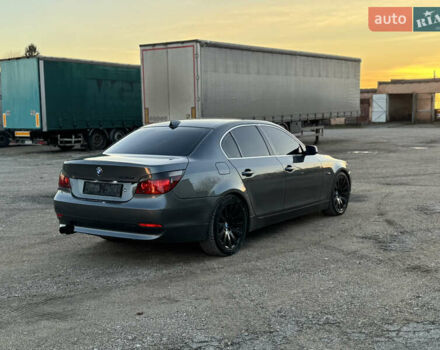 Серый БМВ 5 Серия, объемом двигателя 3 л и пробегом 498 тыс. км за 9999 $, фото 3 на Automoto.ua