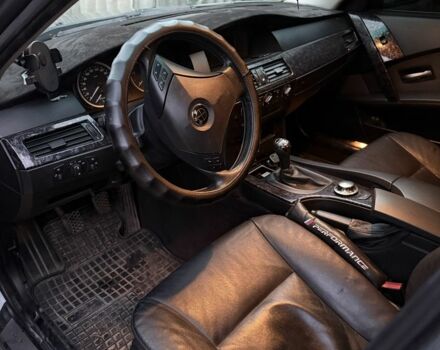 Серый БМВ 5 Серия, объемом двигателя 2.5 л и пробегом 358 тыс. км за 6000 $, фото 5 на Automoto.ua