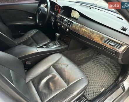 Серый БМВ 5 Серия, объемом двигателя 2.99 л и пробегом 370 тыс. км за 8750 $, фото 6 на Automoto.ua