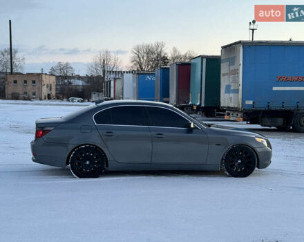 Серый БМВ 5 Серия, объемом двигателя 3 л и пробегом 498 тыс. км за 9999 $, фото 3 на Automoto.ua