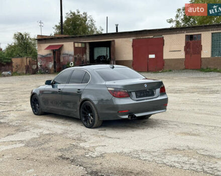 Серый БМВ 5 Серия, объемом двигателя 3 л и пробегом 497 тыс. км за 10500 $, фото 6 на Automoto.ua