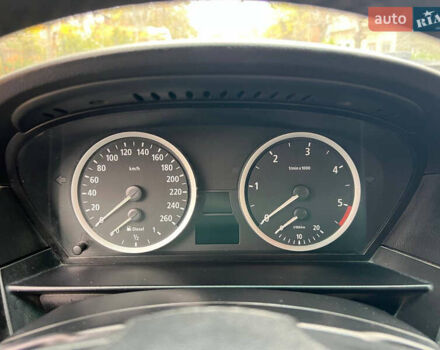 Серый БМВ 5 Серия, объемом двигателя 3 л и пробегом 225 тыс. км за 7900 $, фото 13 на Automoto.ua