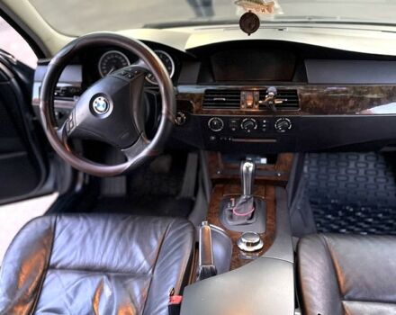 Серый БМВ 5 Серия, объемом двигателя 2.5 л и пробегом 357 тыс. км за 7700 $, фото 9 на Automoto.ua